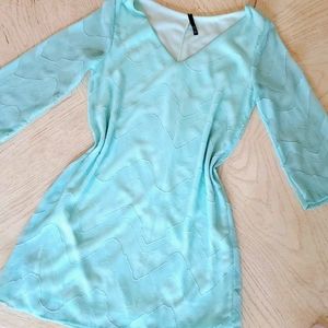 EUC sheer sleeve tunic dress